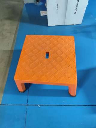Banqueta Plástico Naranja Eléctrico