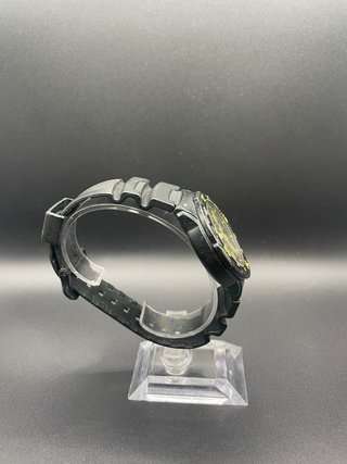 Reloj Casio MQ-551W Negro y Amarillo