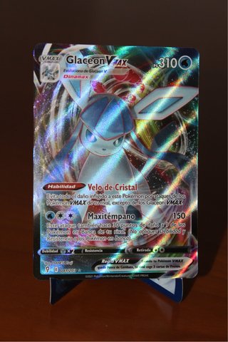 Carta Pokémon Glaceon VMAX 041/203 VMAX