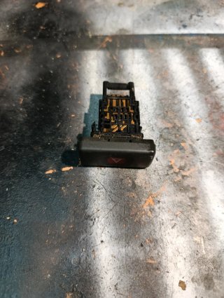 Interruptor Nissan Terrano 2 Warning