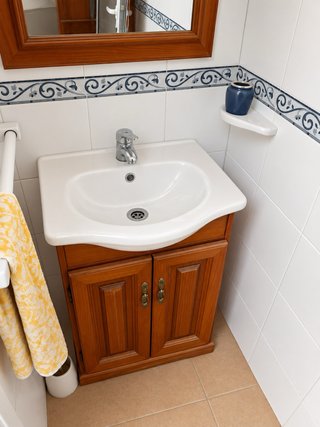 Mueble de baño con lavabo