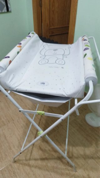 Cambiador de bebé con soporte