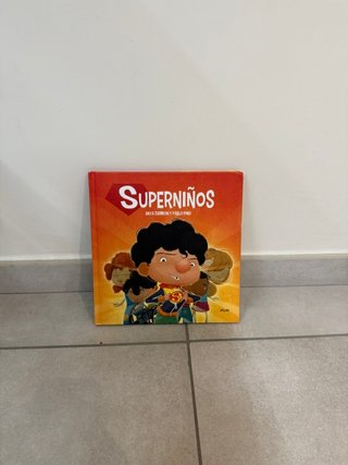 Vendo libro infantil “Superniños”, de David M. y P
