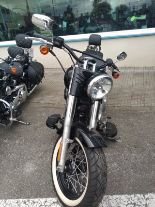 Harley Davidson Softail Slim Negra