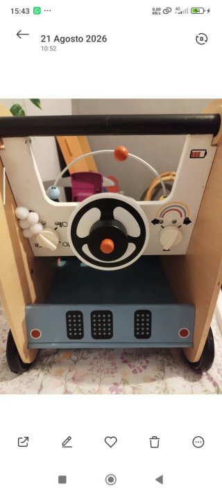 Andador bebé madera con juegos 5€