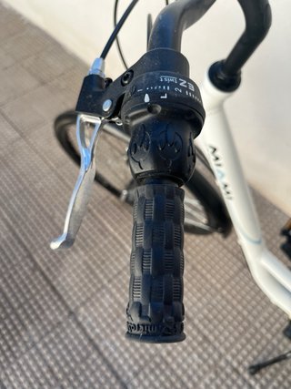 Bicicleta Miami blanca + Casco rojo