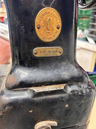 Máquina de coser Singer 47W26