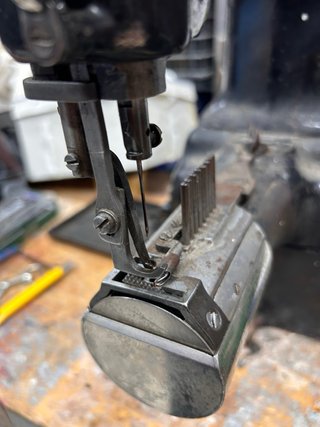 Máquina de coser Singer 47W26