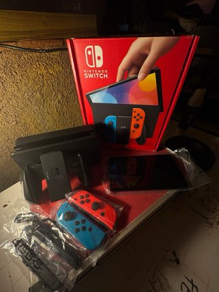 Nintendo Switch OLED Edizione Giapponese + Giochi