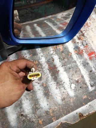 Retrovisor Derecho Nissan Terrano 2