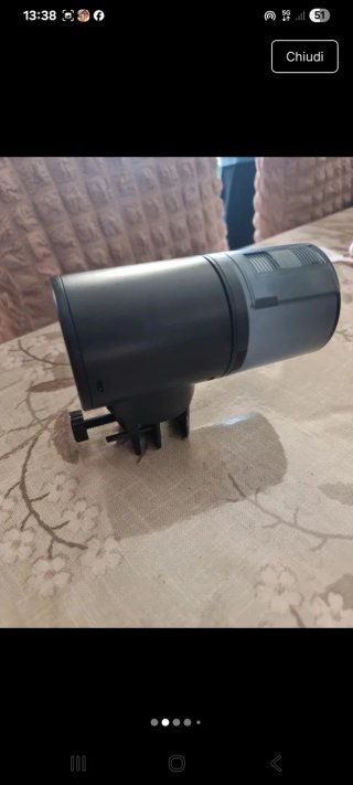 Mangiatoia elettronica acquario