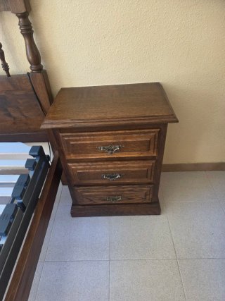 Cama matrimonio articulada + 2 mesitas