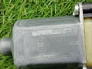 Volkswagen 5q0959801c motor elevalunas tiguan