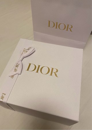 Caixa Dior com Necessaire e Amostra