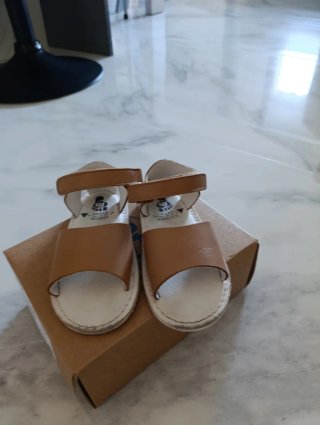 Sandalias Piel Mustang Niñ@ Talla 24 (Usado un día