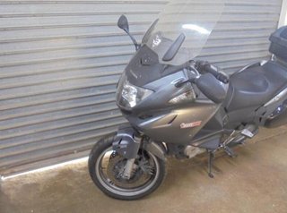 Caballete honda deauville 700 . 18355