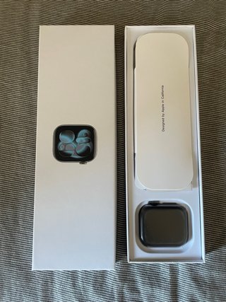 Apple Watch Series 11 Grigio