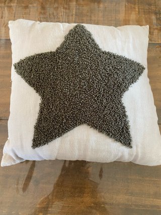 Cojín decorativo estrella beige y gris