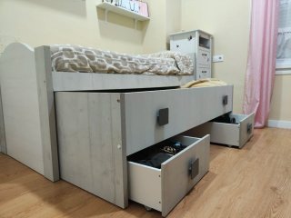 Dormitorio completo (sin colchones)