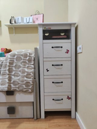 Dormitorio completo (sin colchones)