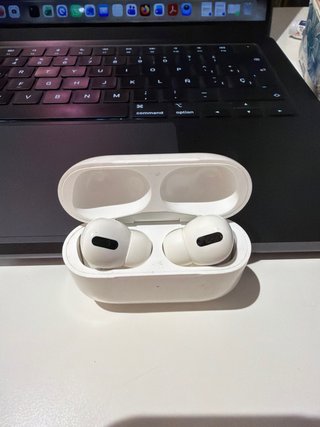 Airpods Pro 2 con estuche MagSafe