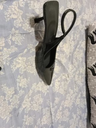 Tacones negros charol slingback