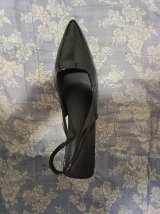 Tacones negros charol slingback