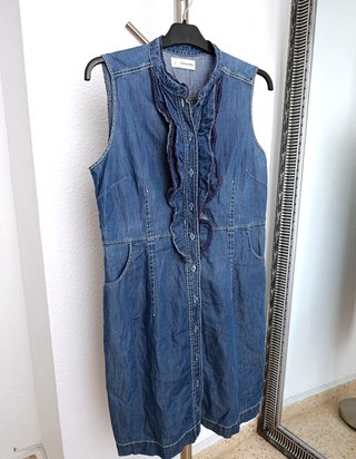 Vestido de la marca Tintoretto. Nuevo. De corte mi