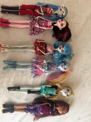 Lote Muñecas Monster High 315€
