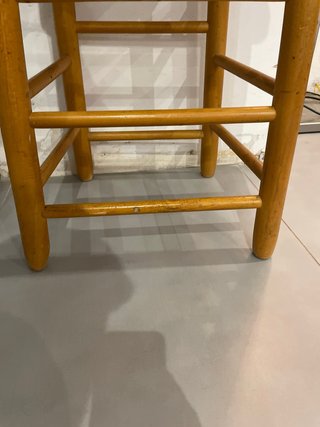 Trona de madera para bebé