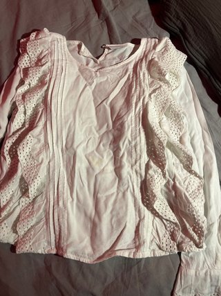 Blusa con volantes