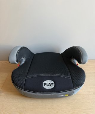 Alzador/Elevador coche infantil marca Play
