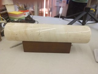Lámpara de pared piedra y madera