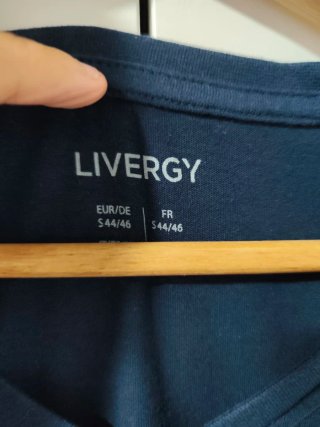 Camiseta Livergy azul marino con estampado