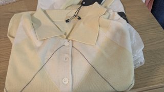 Jersey polo Massimo Dutti rombos vainilla/blanco