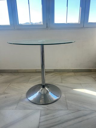 Mesa redonda cristal y metal