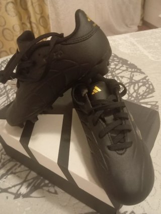 Botas de fútbol Adidas niño Talla 29
