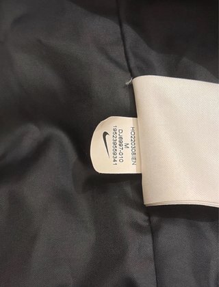 Chaqueta Nike Negra Plumas