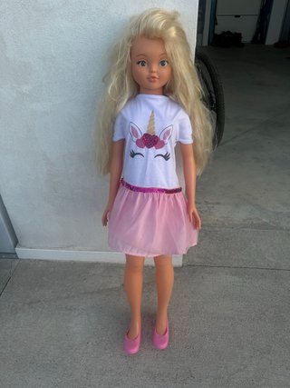 Muñeca Rosaura grande con vestido unicornio