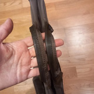 Maletín bolso portátil,  documentos y pertenencias