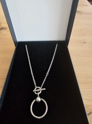 Collar PANDORA Plata - Cierre en T y Colgante O