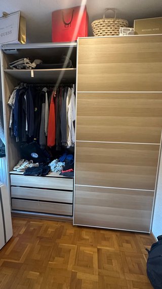 Armario puertas correderas madera