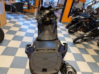 KYMCO AK 550