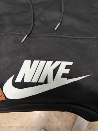 Sudadera Nike Negra con Capucha
