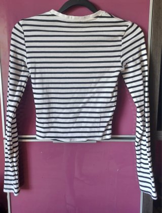 Top mang larga ajustado Bershka rayas T. S