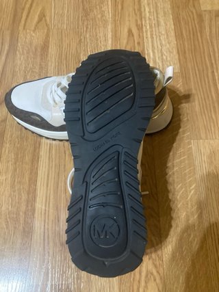 Zapatillas Michael Kors Blancas y Doradas