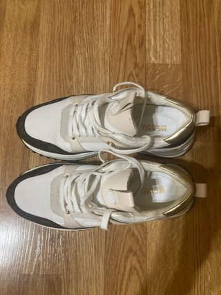 Zapatillas Michael Kors Blancas y Doradas