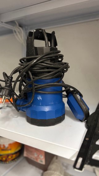 Bomba de achicar agua 1CV.