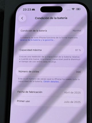 iPhone 16 Pro Dorado