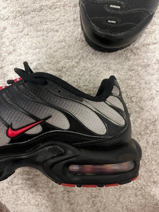 Nike Air Max Plus TN Zapatillas Negras Rojas